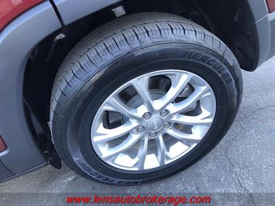 2019 Jeep Cherokee Latitude  *Nice Low Mileage 4x4! - Photo 25 - Tucson, AZ 85705