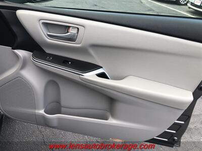2017 Toyota Camry SE   - Photo 22 - Tucson, AZ 85705