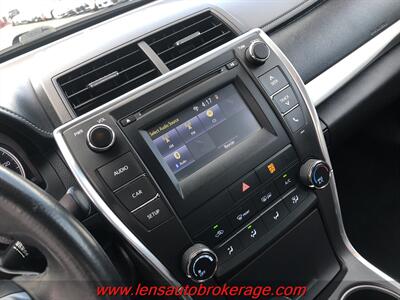 2017 Toyota Camry SE   - Photo 14 - Tucson, AZ 85705