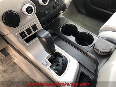 2008 Toyota Sequoia SR5  *Nice 2wd W/3rd Row! - Photo 15 - Tucson, AZ 85705