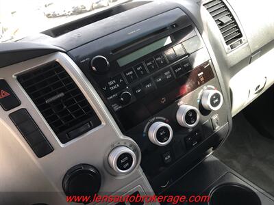 2008 Toyota Sequoia SR5  *Nice 2wd W/3rd Row! - Photo 14 - Tucson, AZ 85705
