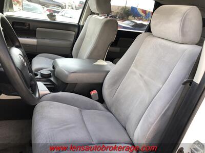 2008 Toyota Sequoia SR5  *Nice 2wd W/3rd Row! - Photo 12 - Tucson, AZ 85705