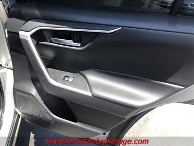 2021 Toyota RAV4 XLE  *54k Mile AWD!! - Photo 18 - Tucson, AZ 85705