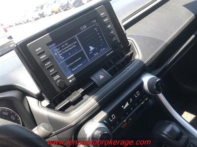 2021 Toyota RAV4 XLE  *54k Mile AWD!! - Photo 11 - Tucson, AZ 85705