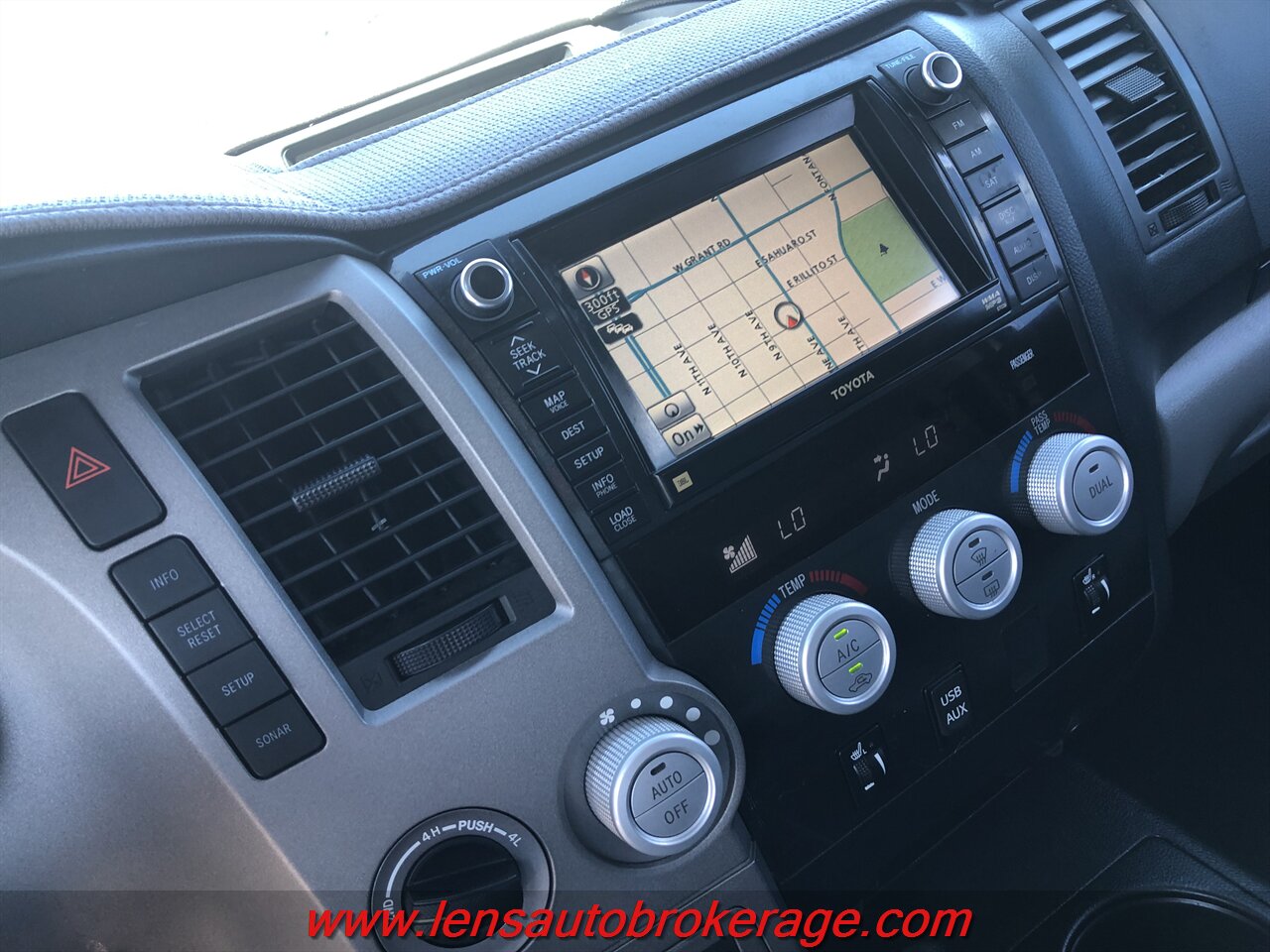 2012 Toyota Tundra Limited photo 10