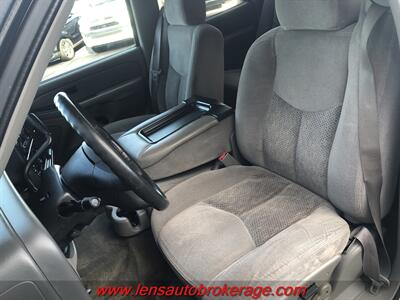 2004 Chevrolet Suburban 1500 LS   - Photo 9 - Tucson, AZ 85705