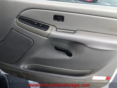 2004 Chevrolet Suburban 1500 LS   - Photo 18 - Tucson, AZ 85705