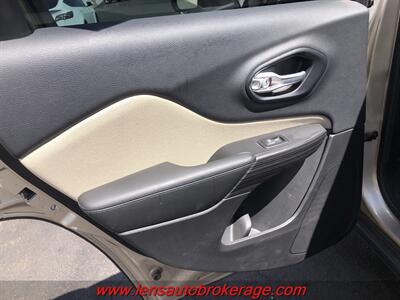 2015 Jeep Cherokee Latitude  *Nice Little Cherokee! - Photo 15 - Tucson, AZ 85705