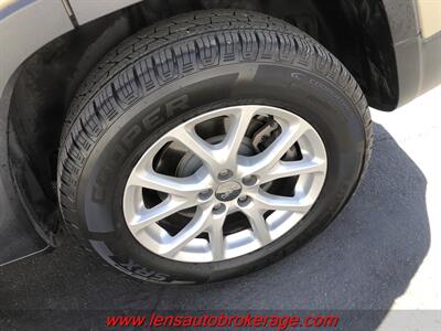 2015 Jeep Cherokee Latitude  *Nice Little Cherokee! - Photo 24 - Tucson, AZ 85705