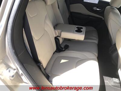 2015 Jeep Cherokee Latitude  *Nice Little Cherokee! - Photo 19 - Tucson, AZ 85705