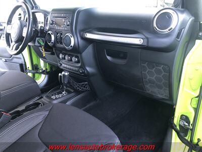2013 Jeep Wrangler Unlimited Sahara  *Nice Hard Top Jeep! - Photo 22 - Tucson, AZ 85705