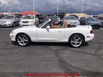 2001 Mazda MX-5 Miata LS  Only 31k Miles!! *NONE AROUND WITH MILES THIS LOW! - Photo 10 - Tucson, AZ 85705