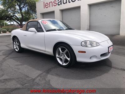 2001 Mazda MX-5 Miata LS  Only 31k Miles!! *NONE AROUND WITH MILES THIS LOW! - Photo 2 - Tucson, AZ 85705