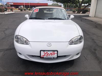 2001 Mazda MX-5 Miata LS  Only 31k Miles!! *NONE AROUND WITH MILES THIS LOW! - Photo 3 - Tucson, AZ 85705