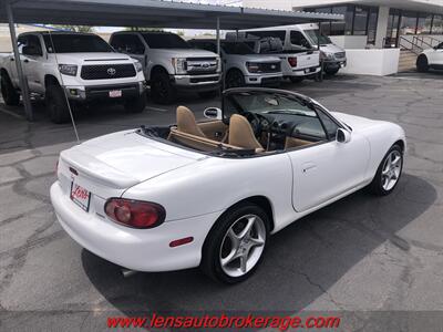 2001 Mazda MX-5 Miata LS  Only 31k Miles!! *NONE AROUND WITH MILES THIS LOW! - Photo 13 - Tucson, AZ 85705