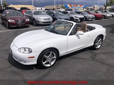 2001 Mazda MX-5 Miata LS  Only 31k Miles!! *NONE AROUND WITH MILES THIS LOW! - Photo 11 - Tucson, AZ 85705