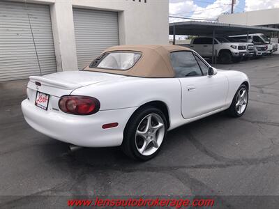 2001 Mazda MX-5 Miata LS  Only 31k Miles!! *NONE AROUND WITH MILES THIS LOW! - Photo 8 - Tucson, AZ 85705