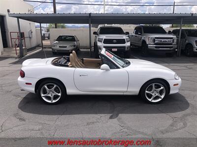2001 Mazda MX-5 Miata LS  Only 31k Miles!! *NONE AROUND WITH MILES THIS LOW! - Photo 9 - Tucson, AZ 85705