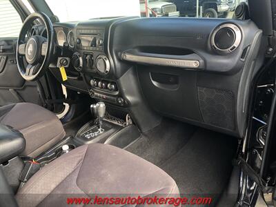 2013 Jeep Wrangler Sport  *SUPER CLEAN SPORT! - Photo 19 - Tucson, AZ 85705
