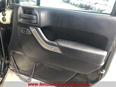 2013 Jeep Wrangler Sport  *SUPER CLEAN SPORT! - Photo 18 - Tucson, AZ 85705