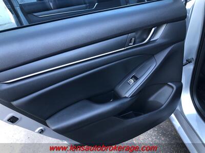 2018 Honda Accord LX  *Clean 55k Mile Sedan! - Photo 16 - Tucson, AZ 85705