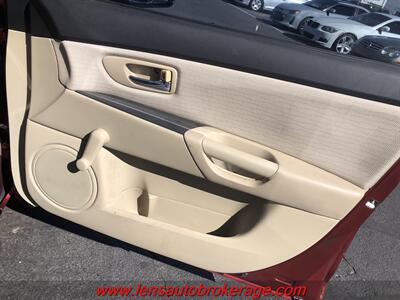 2009 Mazda Mazda3 i Sport  *Manual 5 Speed Trans! - Photo 19 - Tucson, AZ 85705