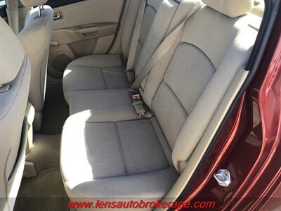 2009 Mazda Mazda3 i Sport  *Manual 5 Speed Trans! - Photo 16 - Tucson, AZ 85705