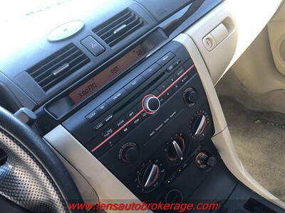 2009 Mazda Mazda3 i Sport  *Manual 5 Speed Trans! - Photo 13 - Tucson, AZ 85705