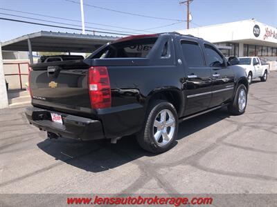 2013 Chevrolet Avalanche LTZ Black Diamond  *Nice Clean 4x4 Avalanche! - Photo 8 - Tucson, AZ 85705