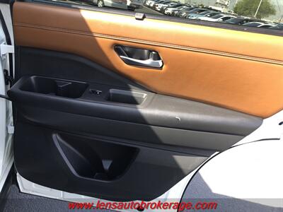 2022 Nissan Pathfinder Platinum  *67k Mile, Quad Seats & 3rd Row!! - Photo 20 - Tucson, AZ 85705