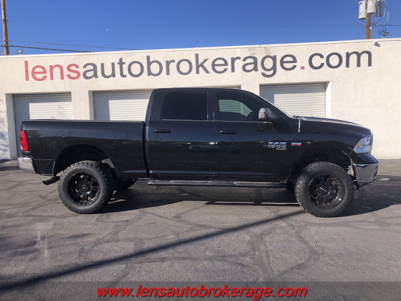 2019 RAM 1500 Classic SLT  *HEMI, Crew, 4x4, 83k & Fresh In! - Photo 1 - Tucson, AZ 85705