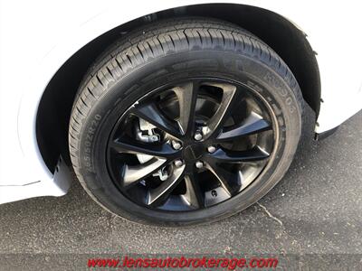 2018 Dodge Durango SXT  *She's A Looker! - Photo 26 - Tucson, AZ 85705