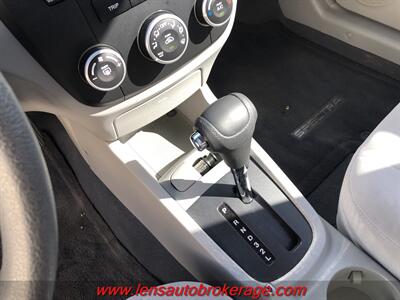 2007 Kia Spectra LX   - Photo 15 - Tucson, AZ 85705