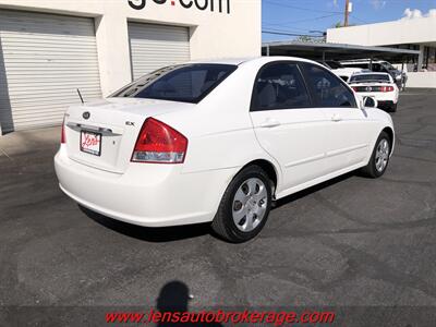 2007 Kia Spectra LX   - Photo 8 - Tucson, AZ 85705