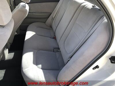 2007 Kia Spectra LX   - Photo 17 - Tucson, AZ 85705
