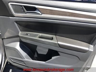 2018 Volkswagen Atlas V6 SEL  *Great Looking & 3rd Row Equipped! - Photo 24 - Tucson, AZ 85705