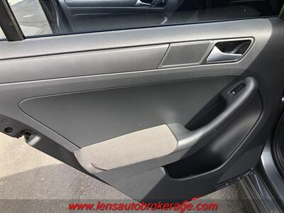 2012 Volkswagen Jetta S   - Photo 16 - Tucson, AZ 85705