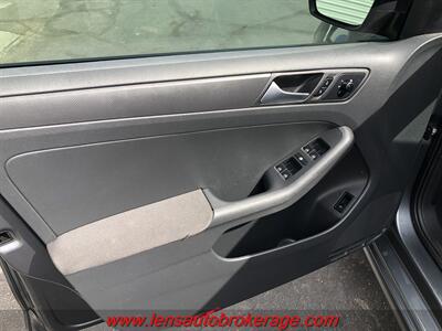 2012 Volkswagen Jetta S   - Photo 9 - Tucson, AZ 85705