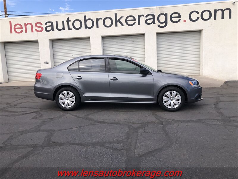 2012 Volkswagen Jetta S  *24k MILE CARFAX 1 OWNER!
