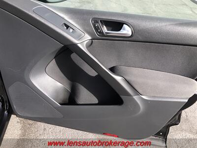 2013 Volkswagen Tiguan S   - Photo 22 - Tucson, AZ 85705