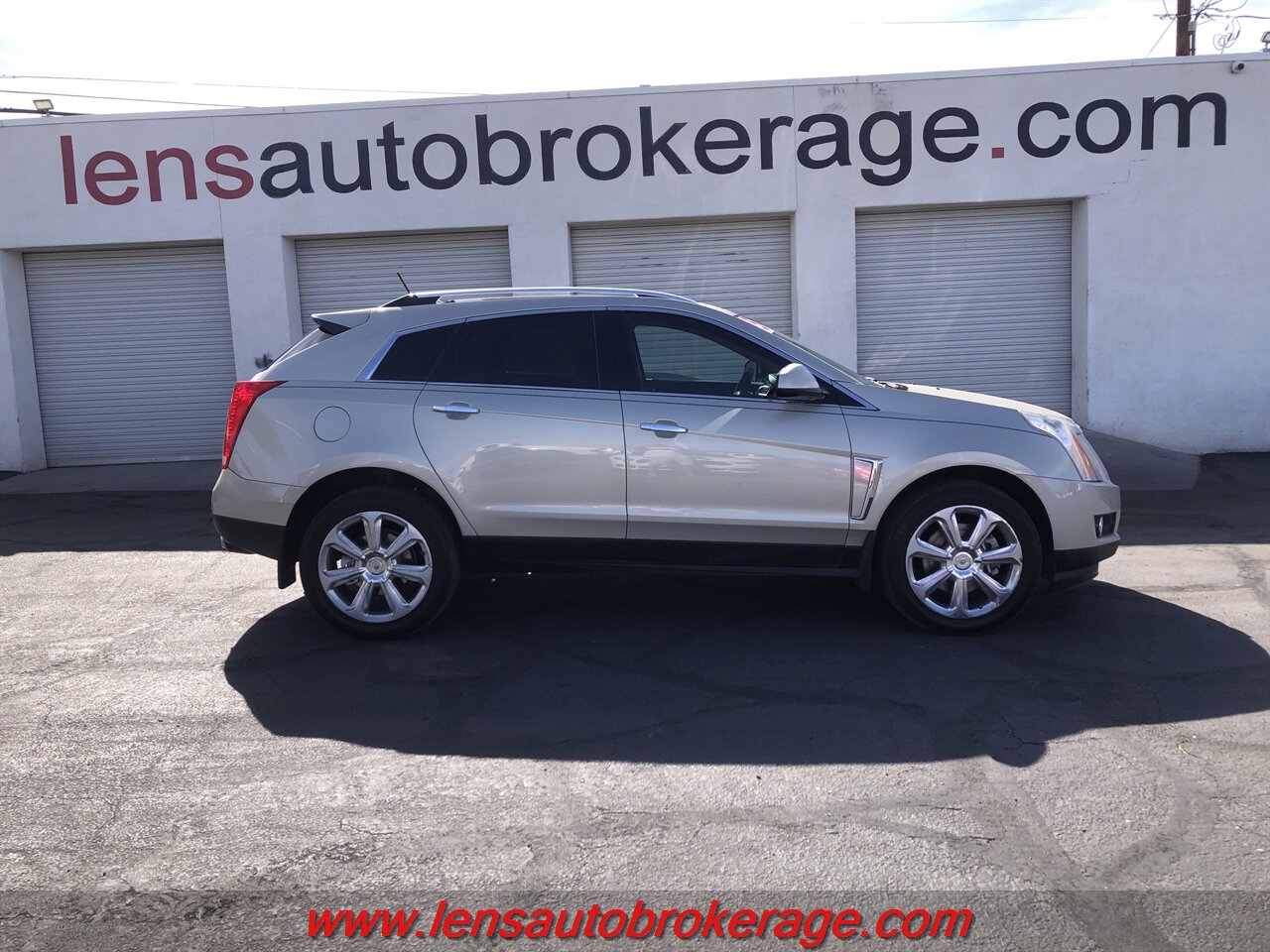 2015 Cadillac SRX Performance Collecti  *NEW ARRIVAL! - Photo 1 - Tucson, AZ 85705
