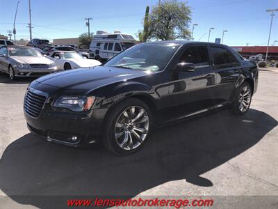 2014 Chrysler 300 Series S  *Cool HEMI 300! - Photo 4 - Tucson, AZ 85705