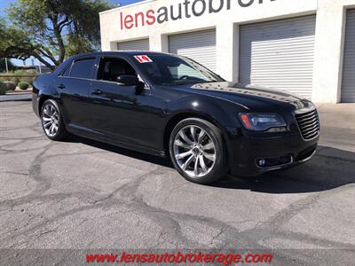 2014 Chrysler 300 Series S  *Cool HEMI 300! - Photo 2 - Tucson, AZ 85705