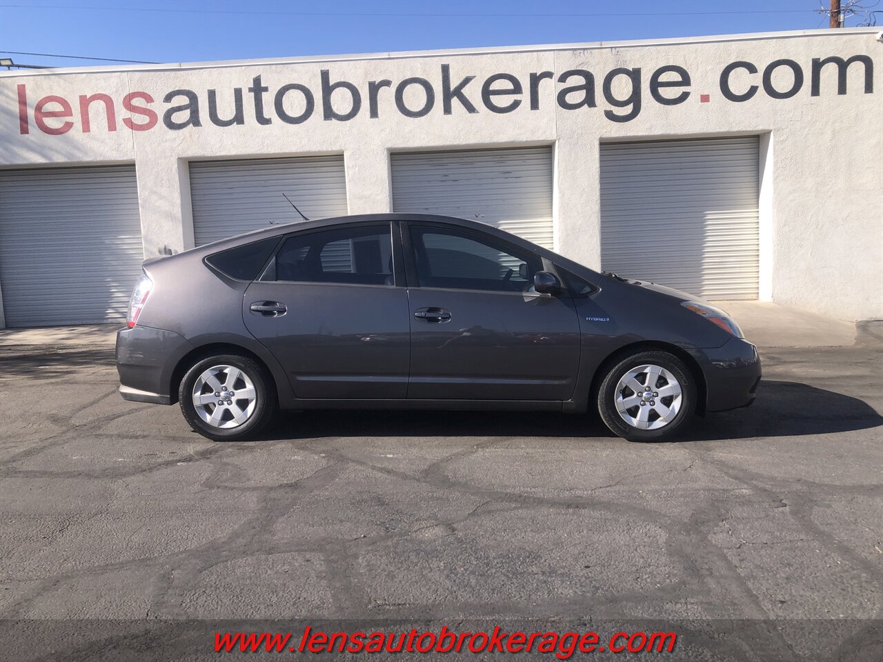 2007 Toyota Prius  *Clean Little Hybrid W/Only 118k Miles! - Photo 1 - Tucson, AZ 85705