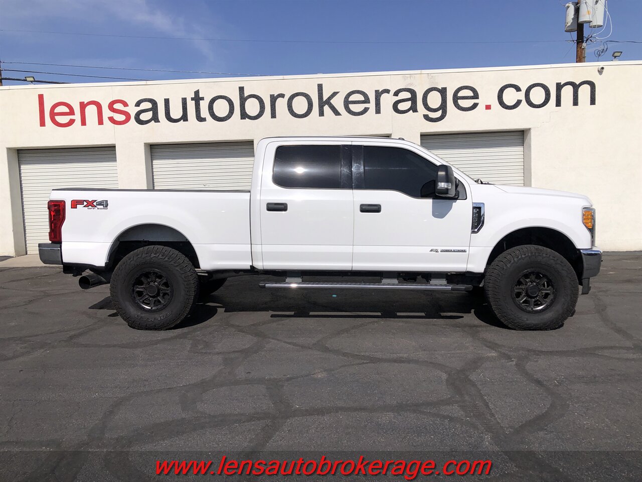 2017 Ford F-250 XLT  *Crew Diesel On 37's!! - Photo 1 - Tucson, AZ 85705