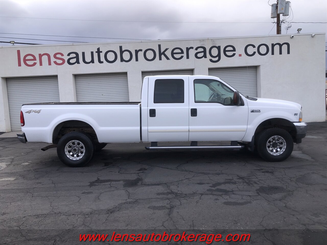 2004 Ford F-250 Super Duty XLT 4dr Crew Cab  *4x4 Work Horse W/V10 Stump Puller! - Photo 1 - Tucson, AZ 85705