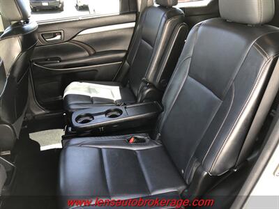 2014 Toyota Highlander XLE  *Leather & Loaded W/3rd Row! - Photo 18 - Tucson, AZ 85705