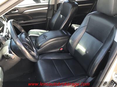 2014 Toyota Highlander XLE  *Leather & Loaded W/3rd Row! - Photo 12 - Tucson, AZ 85705
