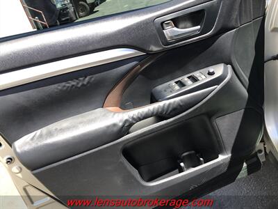 2014 Toyota Highlander XLE  *Leather & Loaded W/3rd Row! - Photo 9 - Tucson, AZ 85705