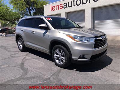 2014 Toyota Highlander XLE  *Leather & Loaded W/3rd Row! - Photo 2 - Tucson, AZ 85705